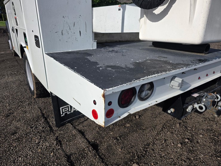ford-f550-image-8