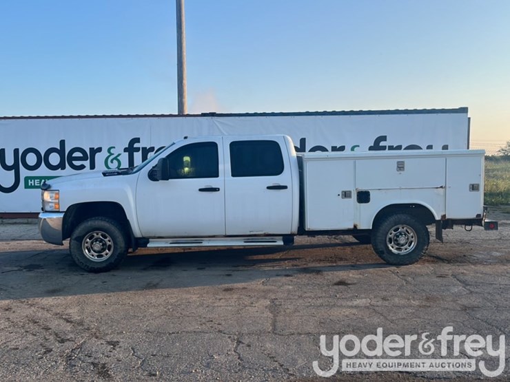 2010-chevrolet-silverado-2500-image-2