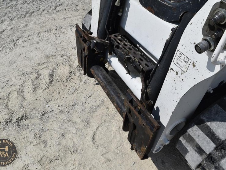 2016-bobcat-t740-image-62