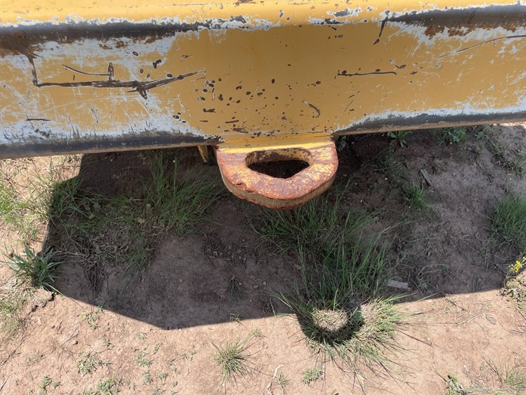 2010-caterpillar-553-image-52
