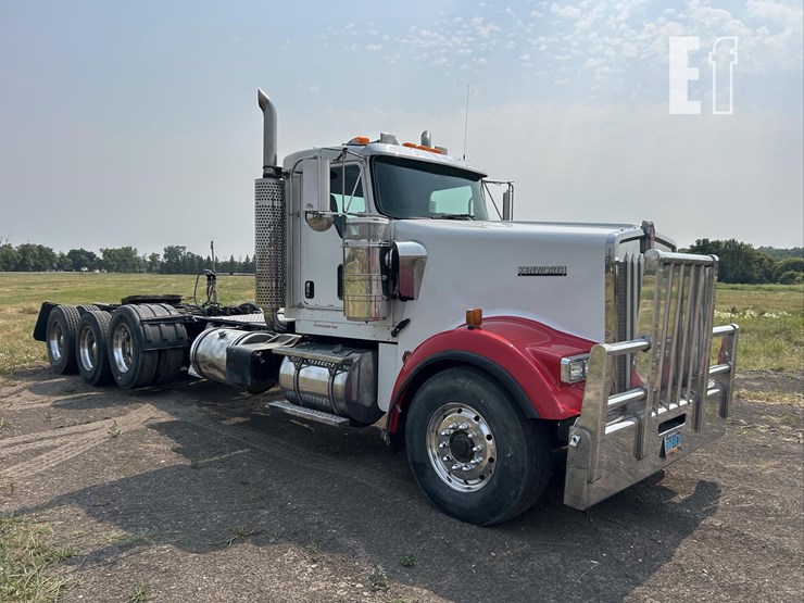 2007-kenworth-w900-image-4