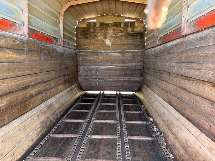 roorda-16ft-front-unload-silage-wagon-image-27