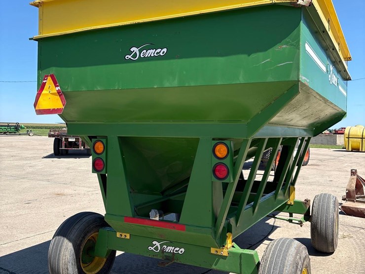 demco-325-image-12