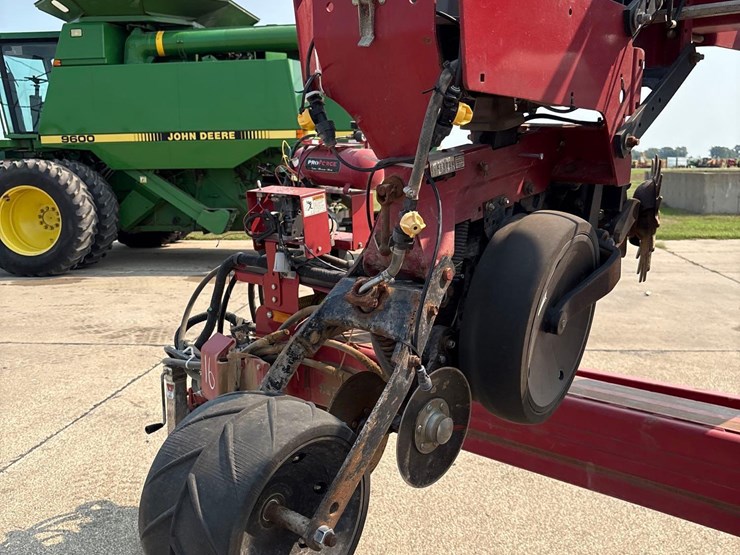 2011-case-ih-1240-image-64