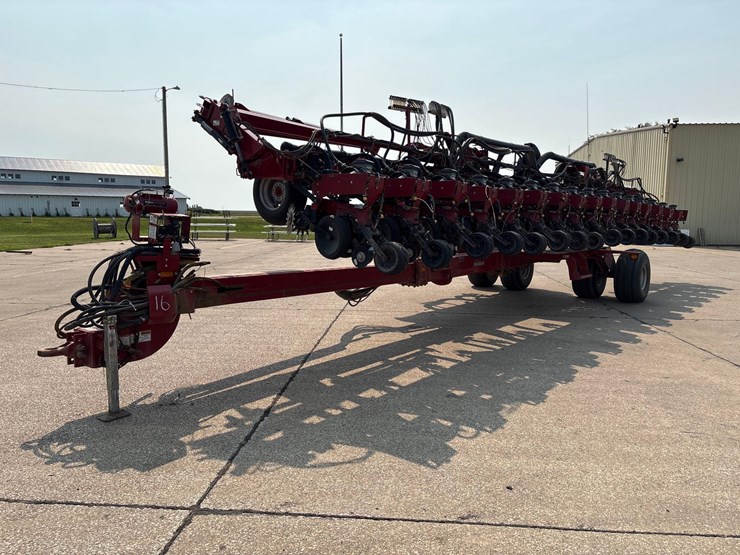 2011-case-ih-1240-image-2