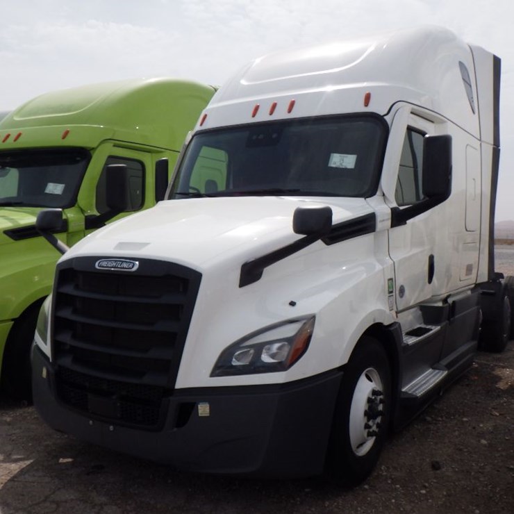 2023 FREIGHTLINER CASCADIA 126