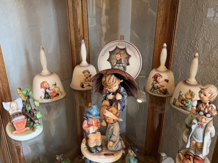 goebel,-west-germany-pieces.--winning-bidder-takes-everything-(-10-pieces)-image-15