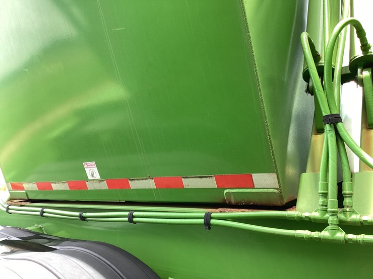 hays-lti-side-dump-bulk-hauler-image-31