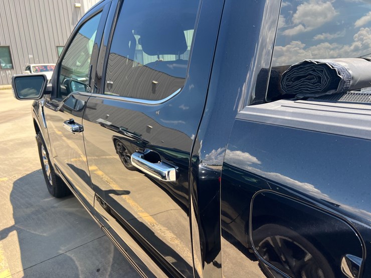ford-f150-lariat-image-35