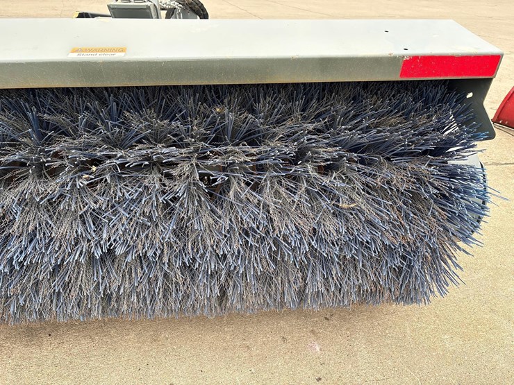 worksaver-6ft-3pt-hydraulic-broom-image-15