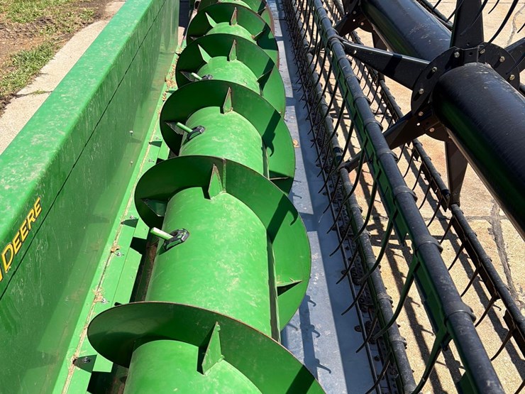 john-deere-630f-image-6
