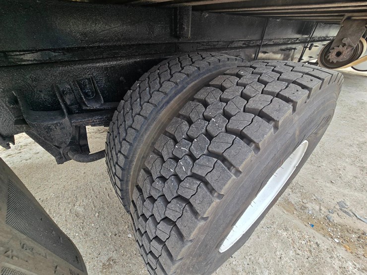 2010-kenworth-t370-image-76