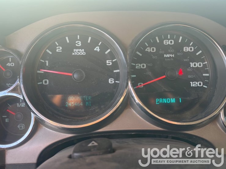 2010-chevrolet-silverado-2500-image-19