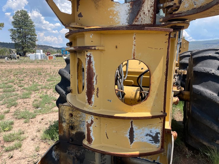2010-caterpillar-553-image-17