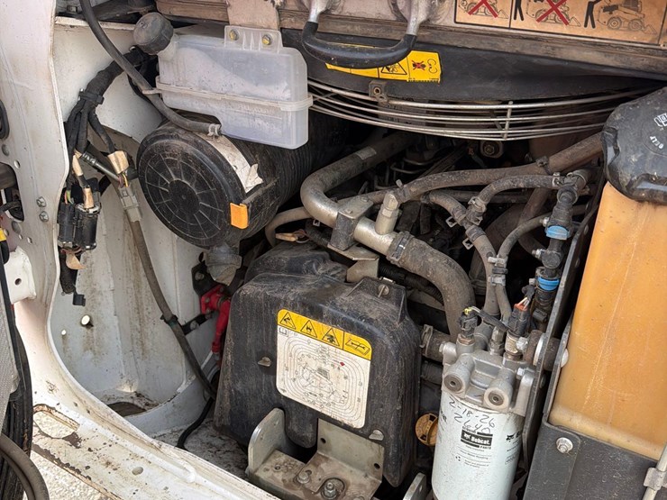 2021-bobcat-t76-image-29
