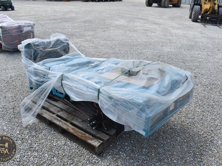 three-wheel-golf-cart-with-dump-bed-48486-image-3
