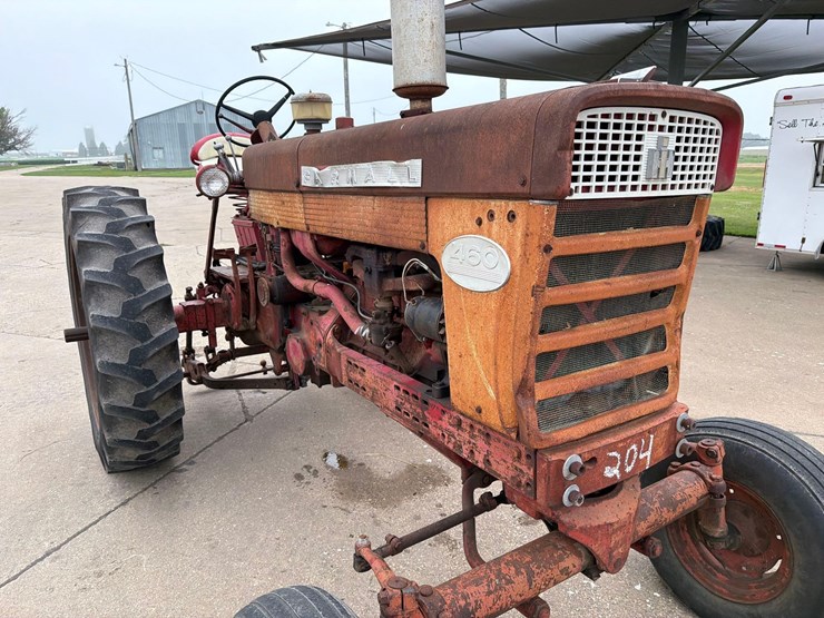 farmall-460-tractor-image-16