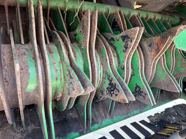 john-deere-582-image-37