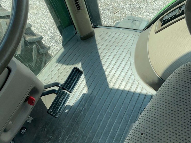 john-deere-r-image-11