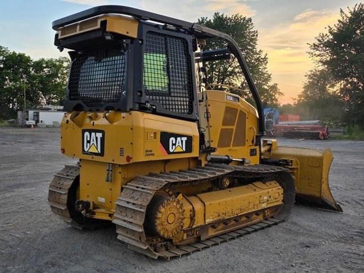 2017-caterpillar-d5k2-xl-image-3