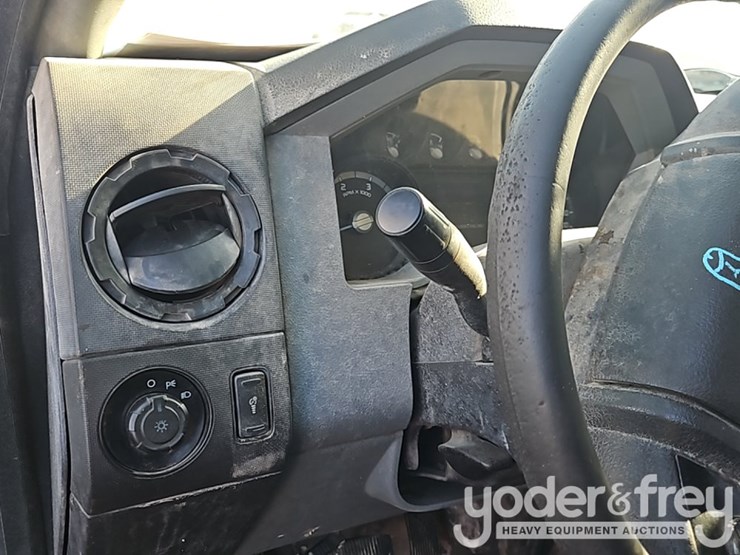2016-ford-f550-sd-image-28