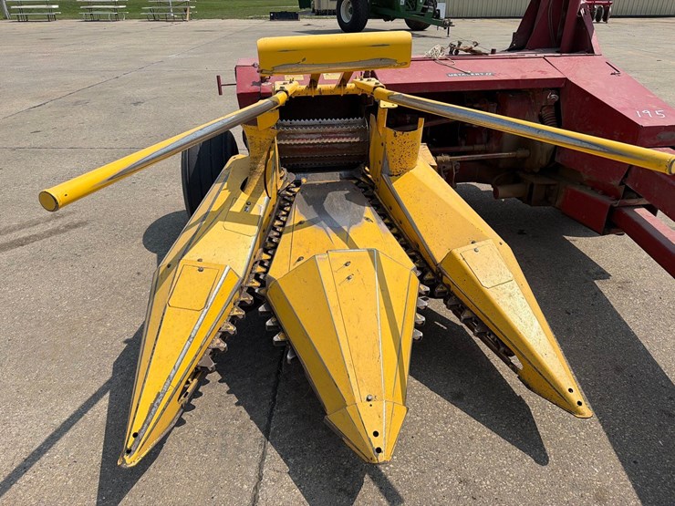 new-holland-900-image-16