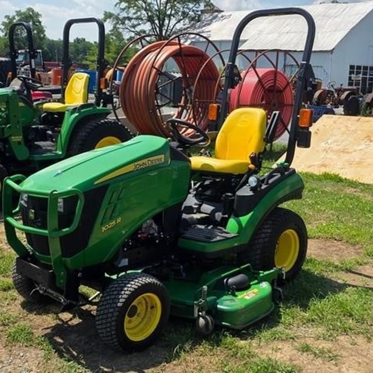 JOHN DEERE 1025R