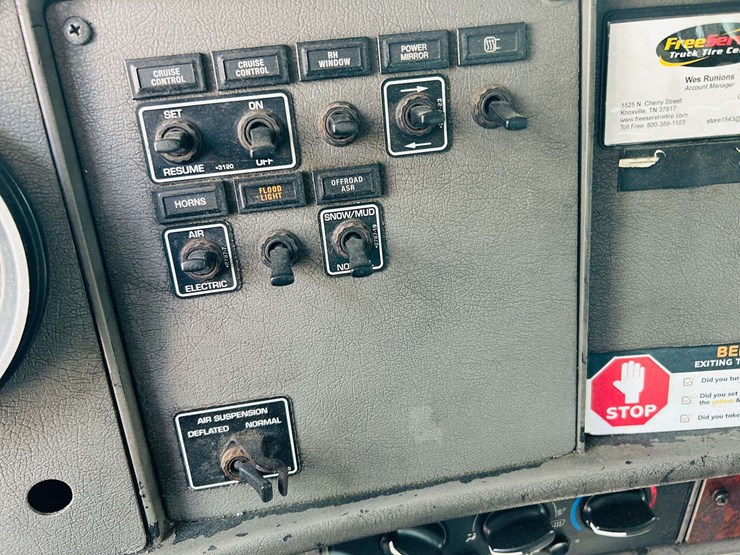 2005-kenworth-t300-image-75