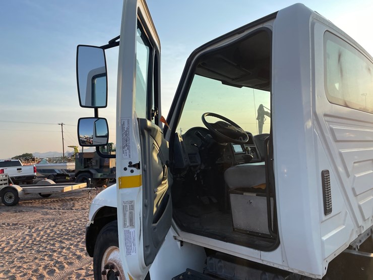 2003-international-durastar-4200-image-38