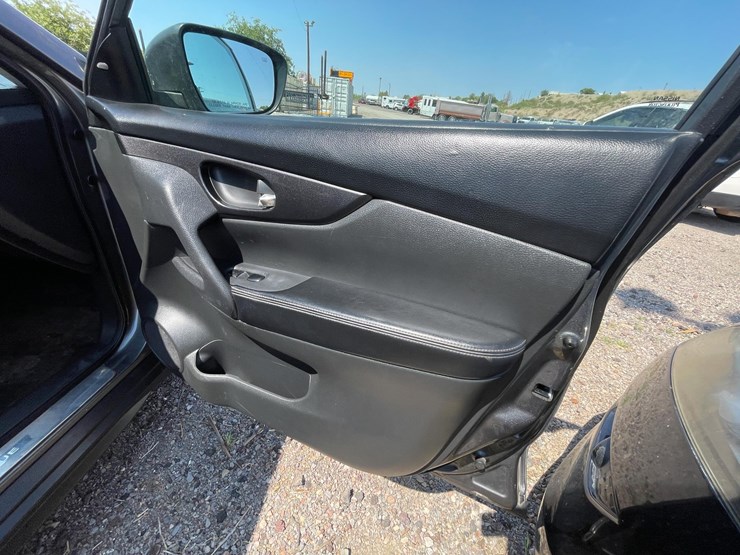2018-nissan-rogue-image-91