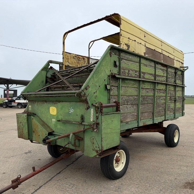 JOHN DEERE 125