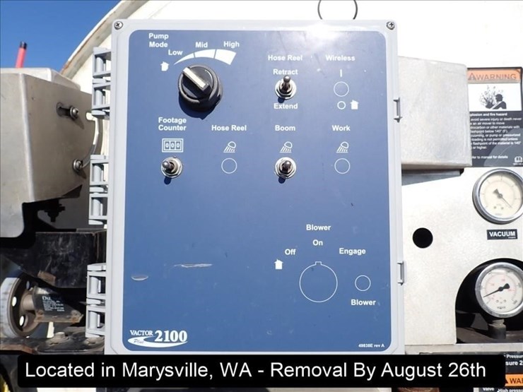 2016-freightliner-114sd-image-22