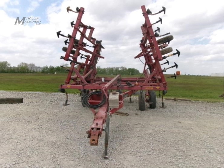 case-ih-4300-image-2