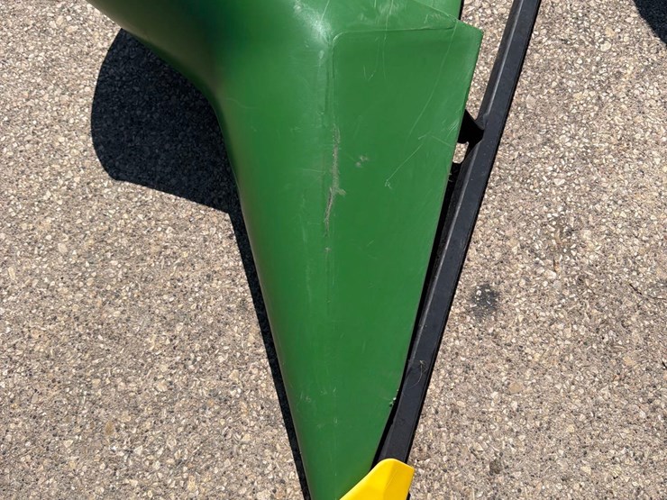 john-deere-630f-image-35