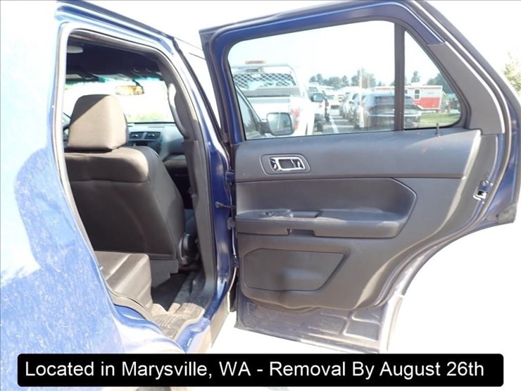 2016-ford-explorer-image-24