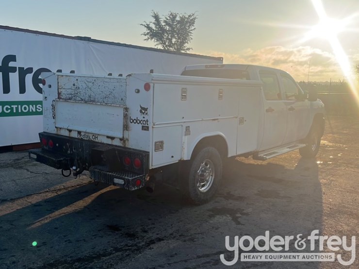 2010-chevrolet-silverado-2500-image-7