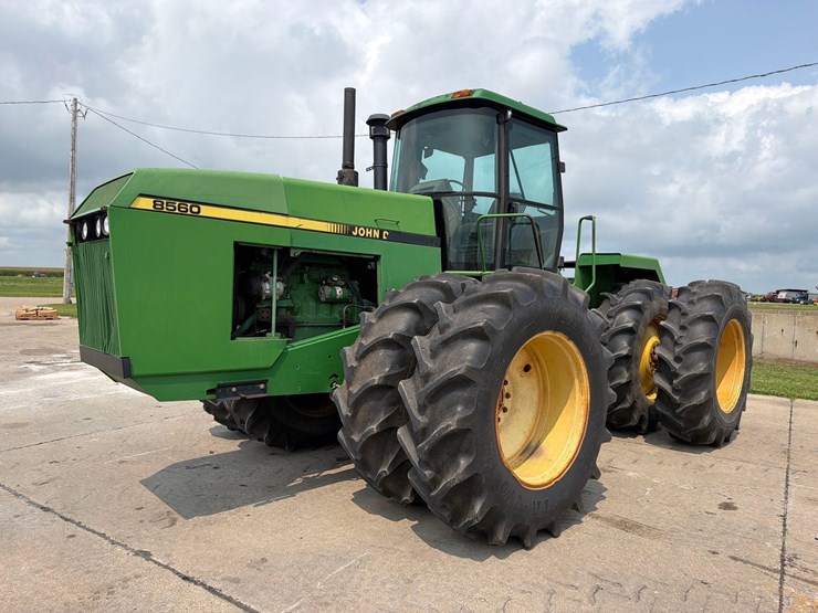 john-deere-8560-image-1