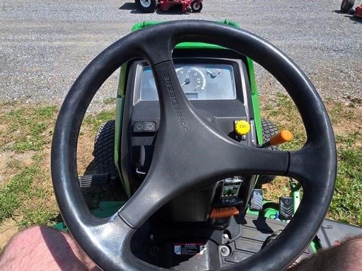 john-deere-1025r-image-36