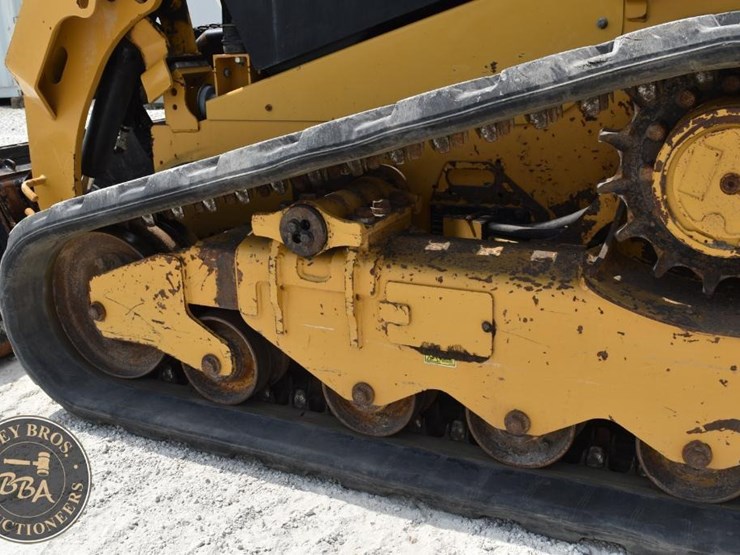 2021-caterpillar-259d3-image-18