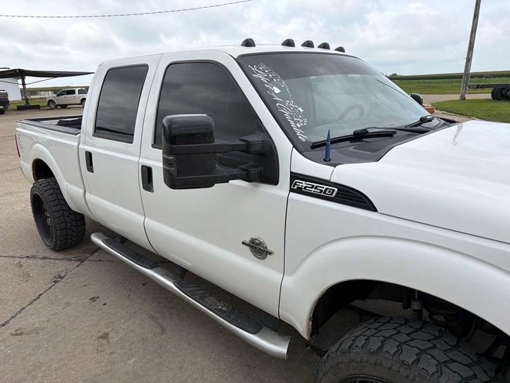 2015-ford-f250-image-16