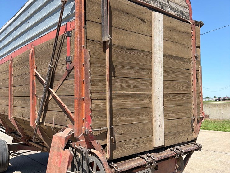 roorda-16ft-rear-unload-silage-wagon-image-6