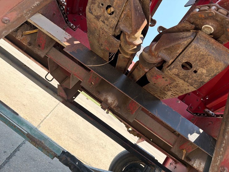 case-ih-1063-image-38