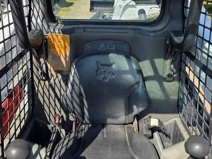 2019-bobcat-t595-image-47