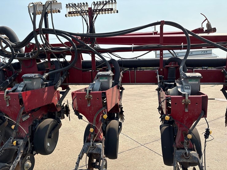 2011-case-ih-1240-image-7