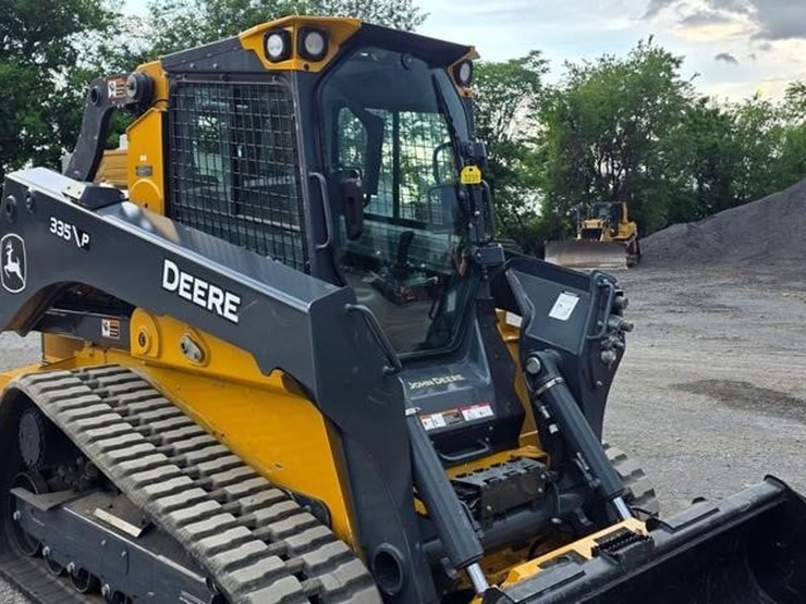 2025-deere-335-p-tier-image-7