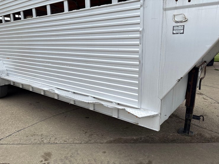1989-kiefer-built-7ft-x-22ft-aluminum-gooseneck-livestock-trailer-image-22