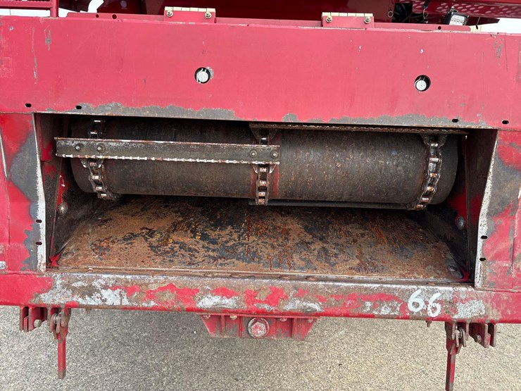 2005-case-ih-2377-image-31