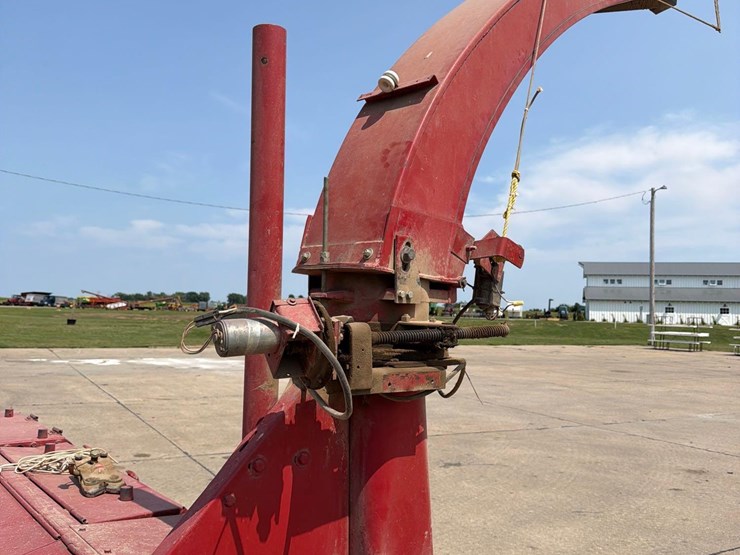 new-holland-900-image-26
