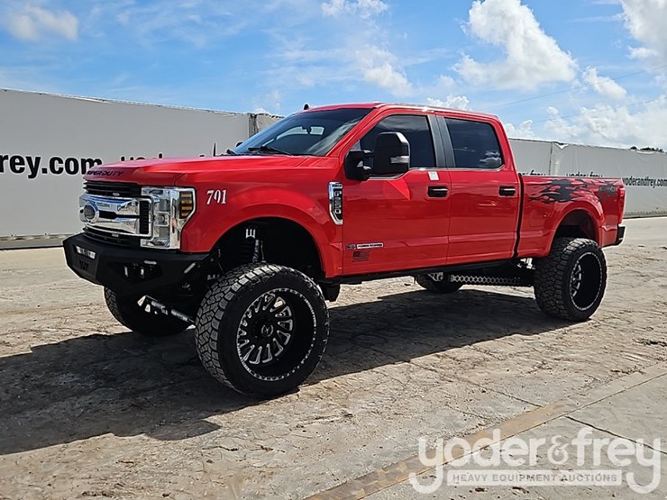 2019-ford-f250-xl-image-1