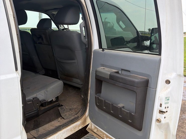 2010-ford-f350-image-28